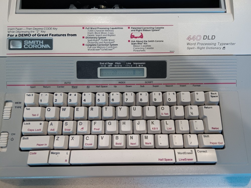 Smith Corona 440DLD Word Processing Electronic Typewriter w/Dust Cover~Excellent