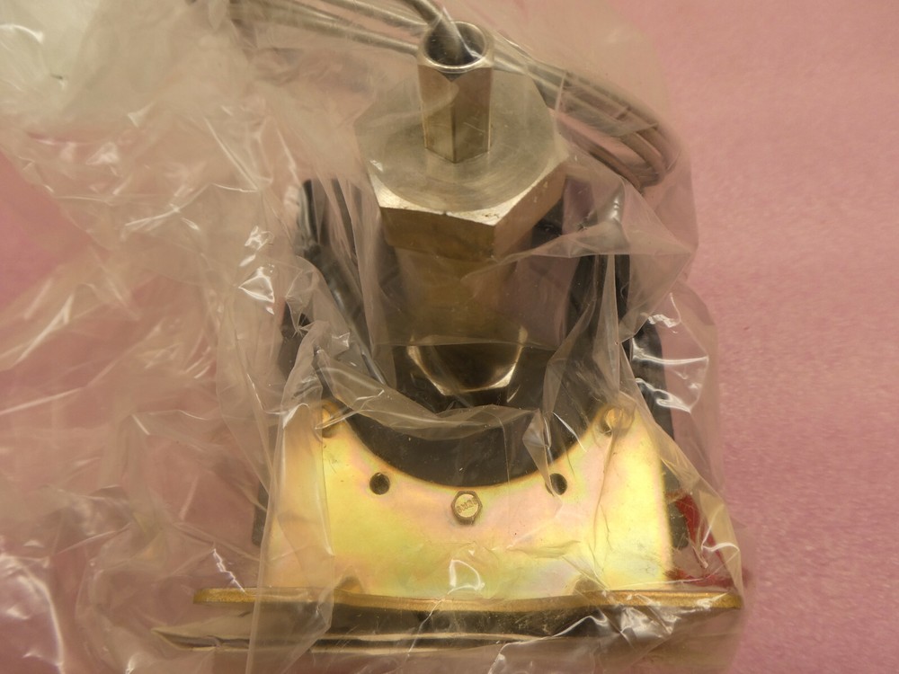 UNITED ELECTRIC E300 TEMPERATURE CONTROLLER