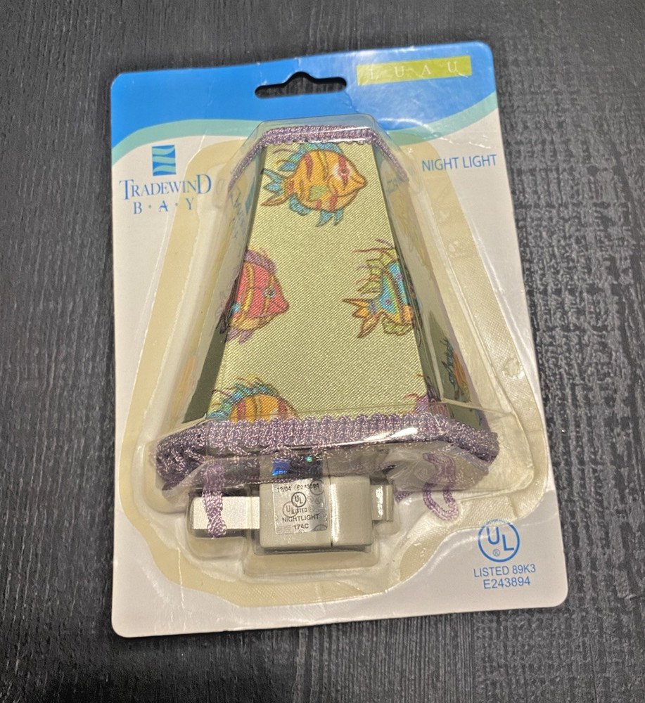 Vintage Tradewind Bay Plug In Night Light with