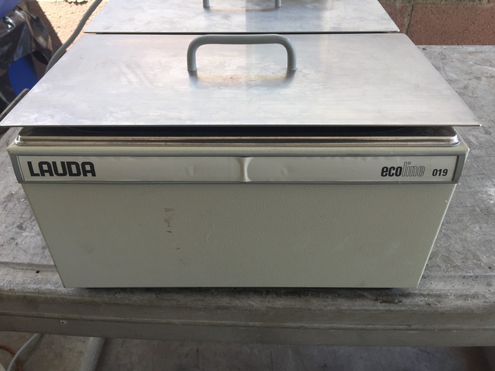 LAUDA ECO LIN 019 4.5 GALLON WATER BATH W/ CONTROLLER E200