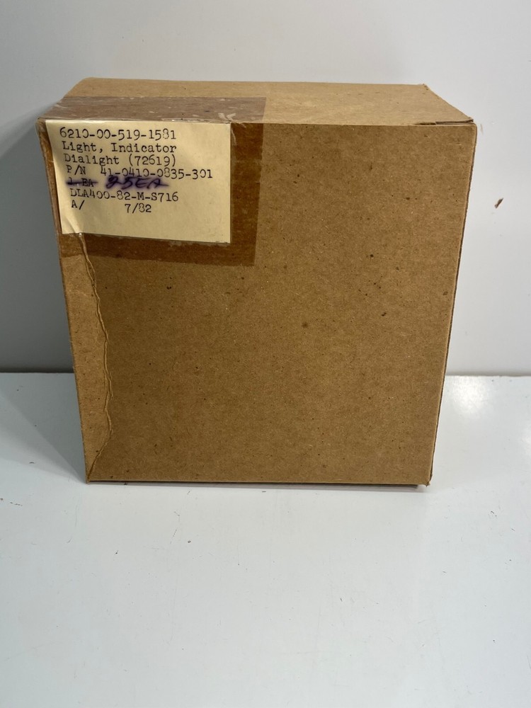 25 DIALIGHT PANEL INDICATOR LIGHTS
