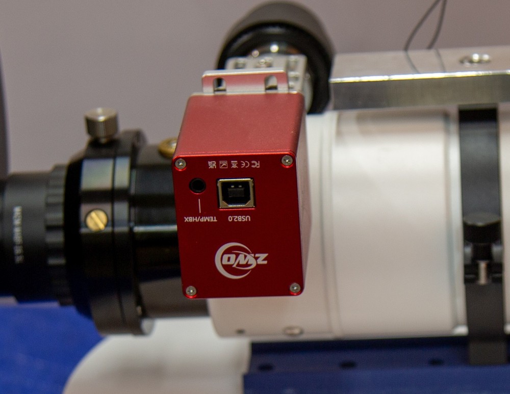 ZWO EAF 5V Electronic Auto Focuser w/ Hand Controller & Temp Sensor – Excellent