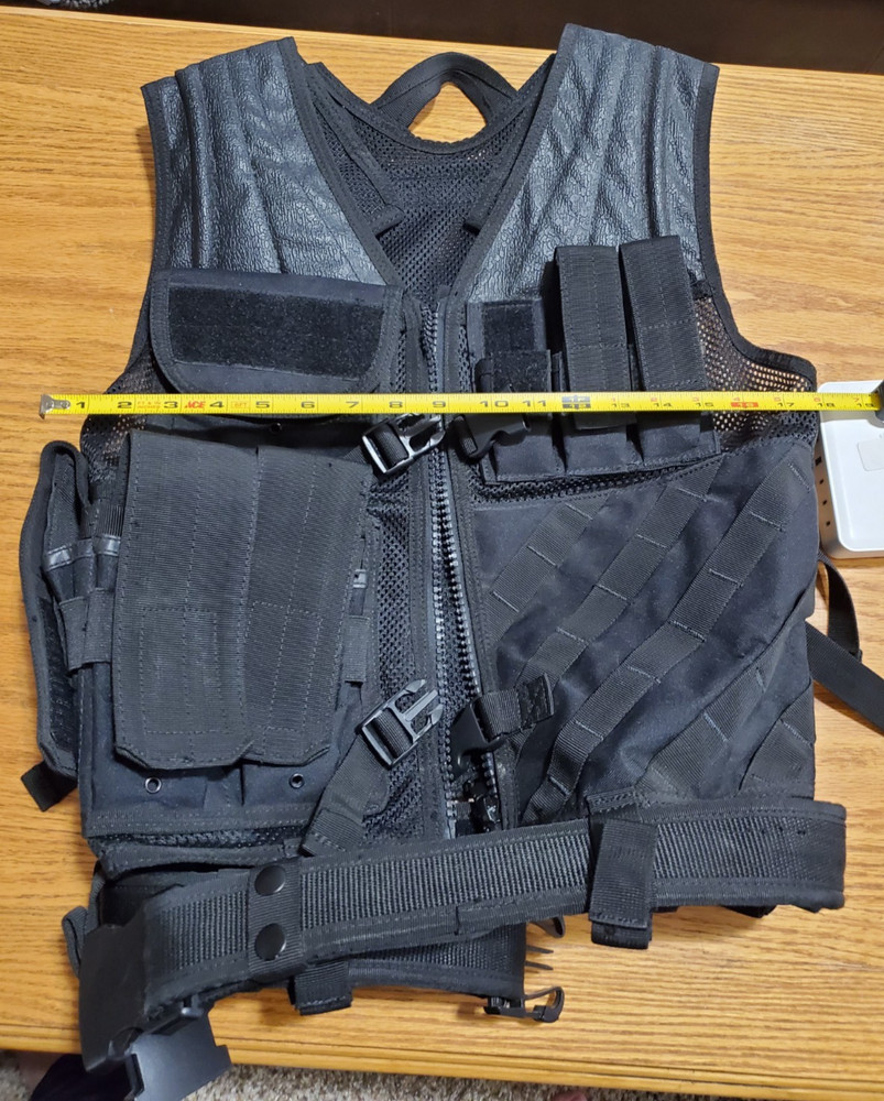 Black Tactical Utility Vest MOLLE Style Adjustable Multi‑Pocket - various uses