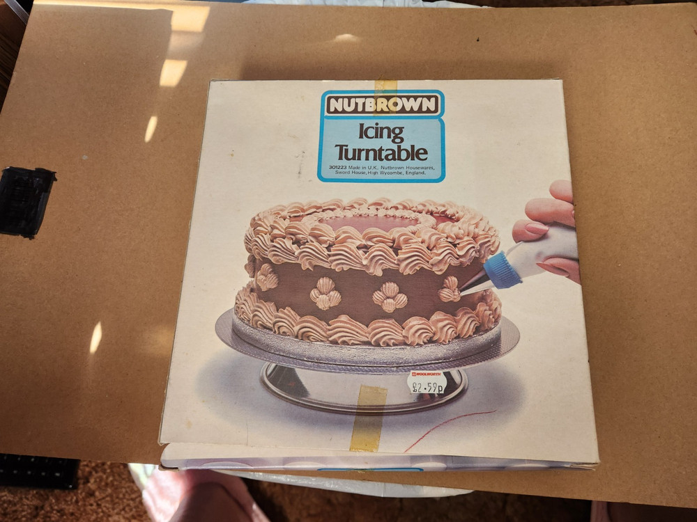 Nutbrown Icing Turntable In Box