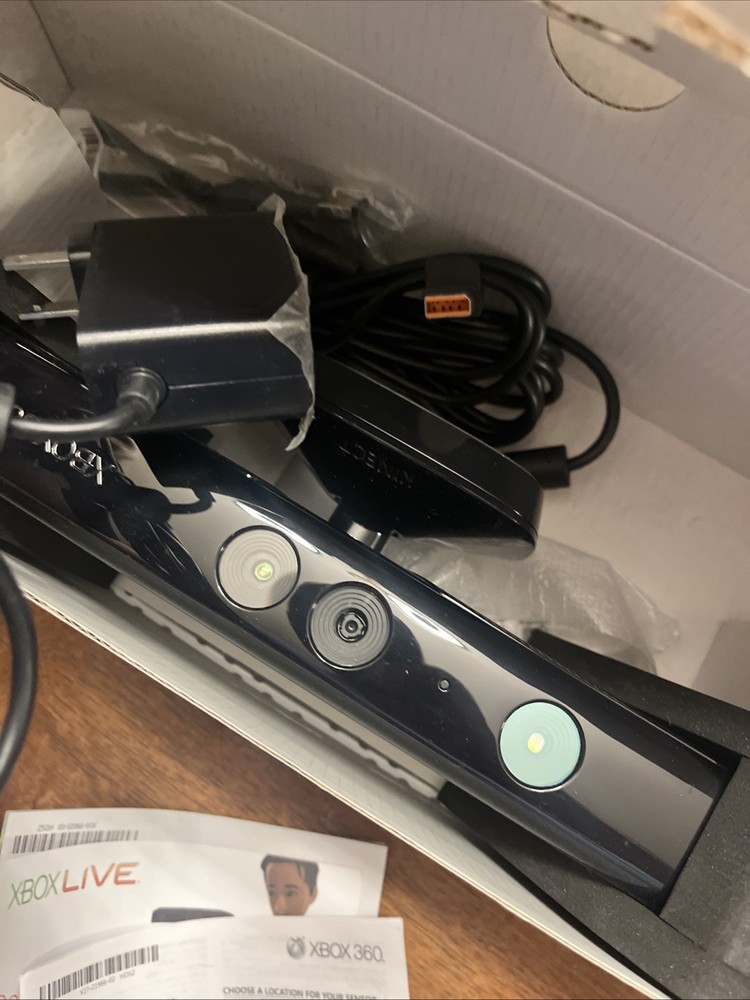 Official Microsoft Xbox 360 Kinect Sensor Bar In Box