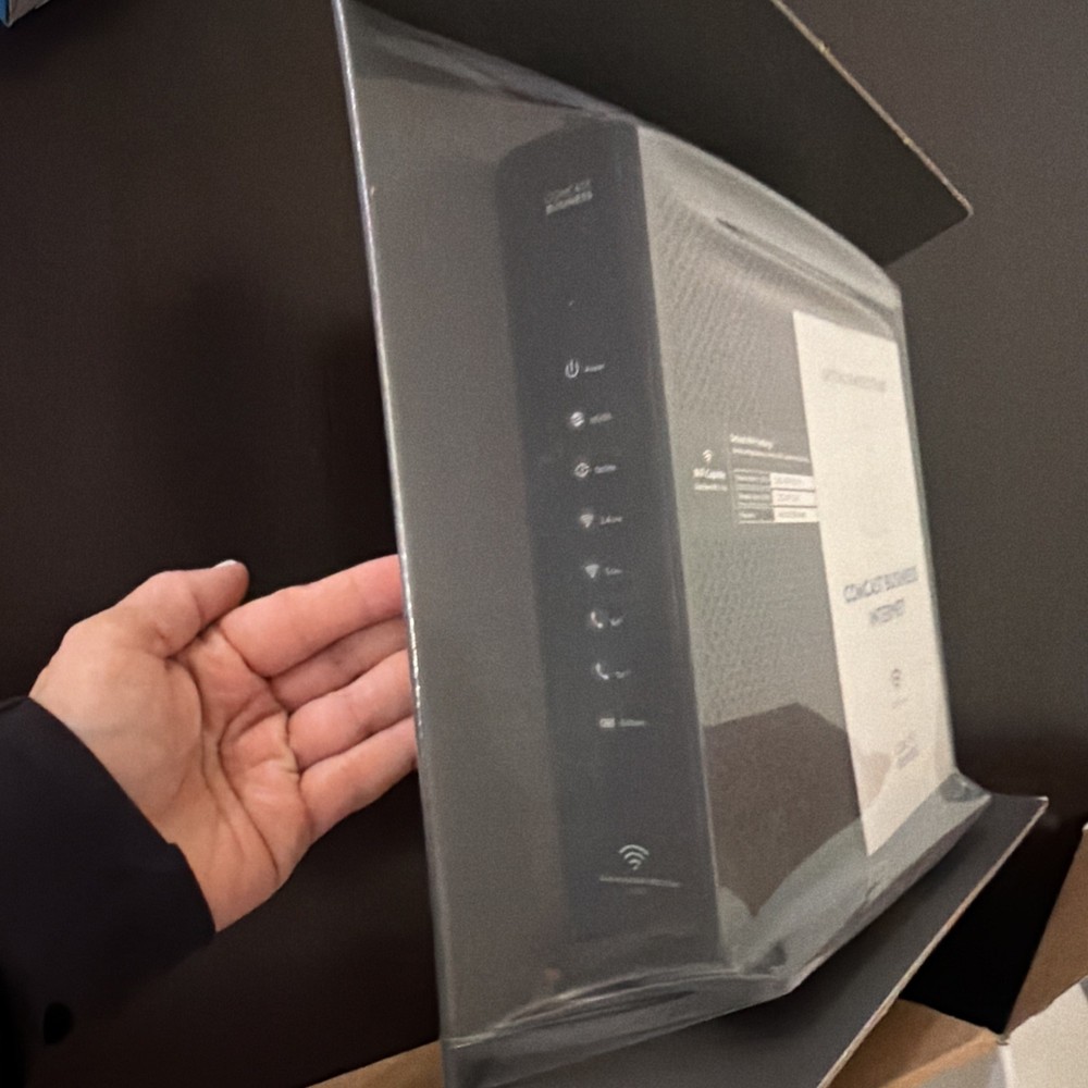 Comcast Business internet modem/router gateway Technicolor
