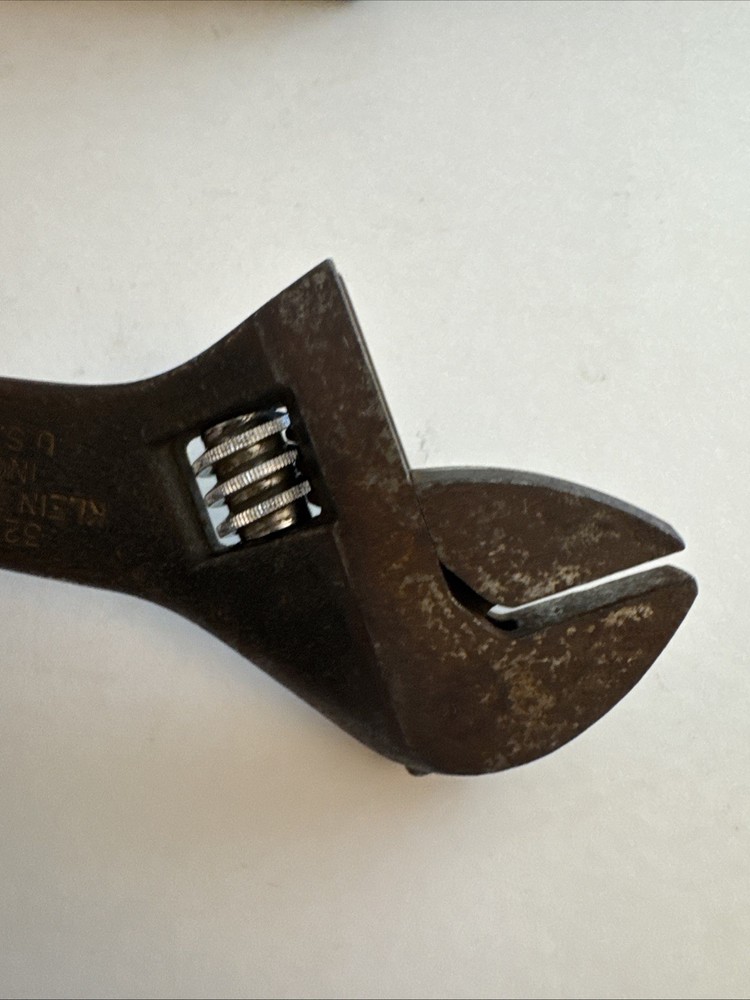 Klein Tools 3239 16" Adjustable Spud Wrench