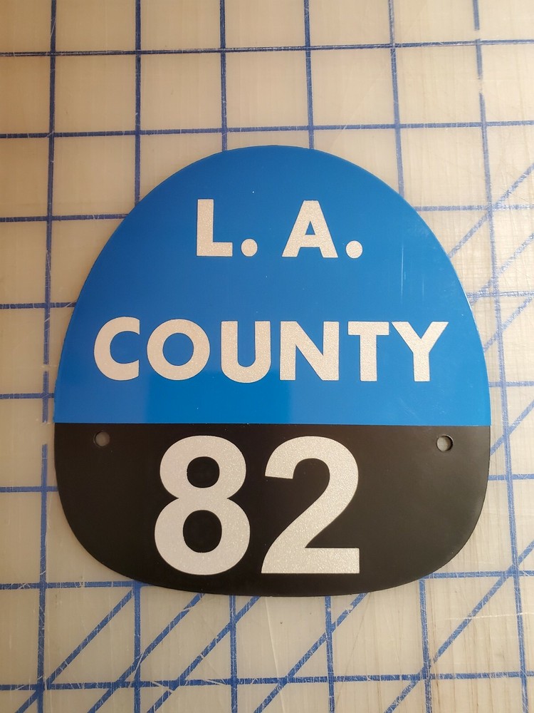 LA COUNTY 82  FIRE HELMET SHIELD