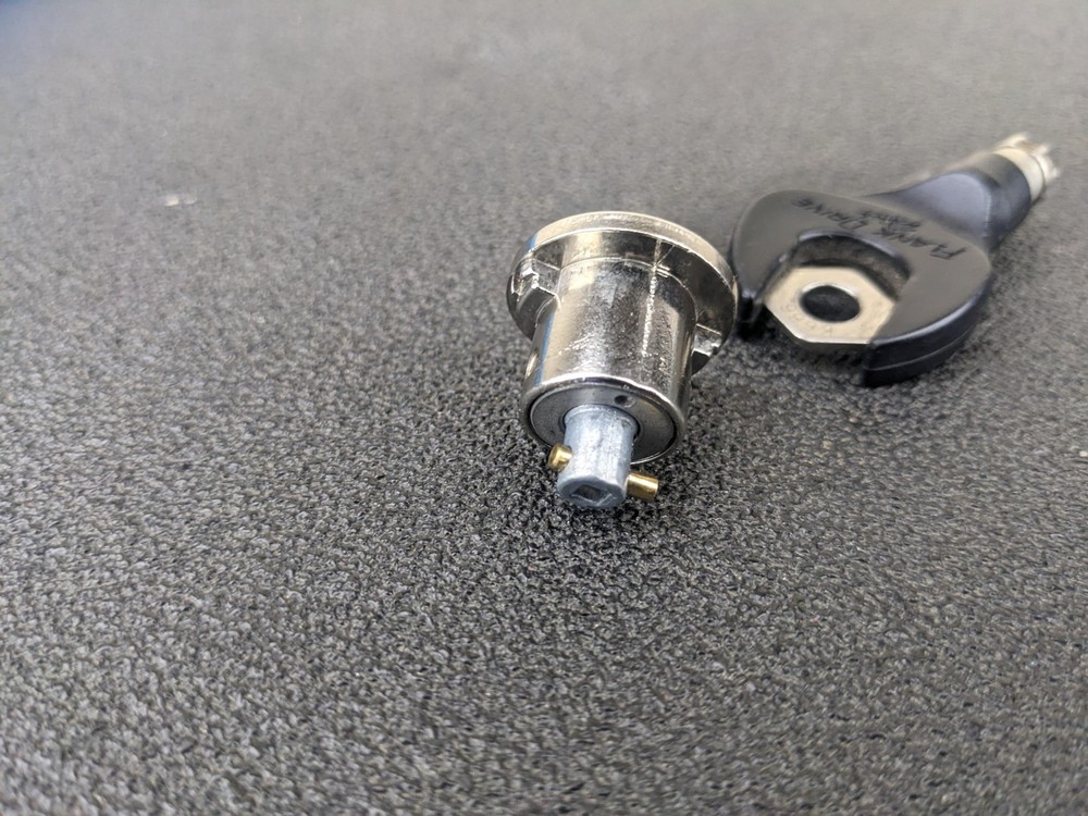 #bm955 Snap On Tools Toolbox Roll Cab Key Replacement Chest Key K686 + Cylinder