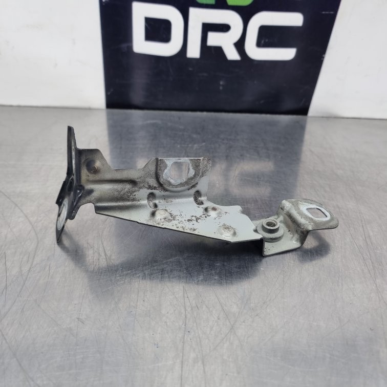 BMW E82 1 SERIES 120D 2007-2013 WING BRACKET FRONT DRIVER SAPPHIRE METTALIC