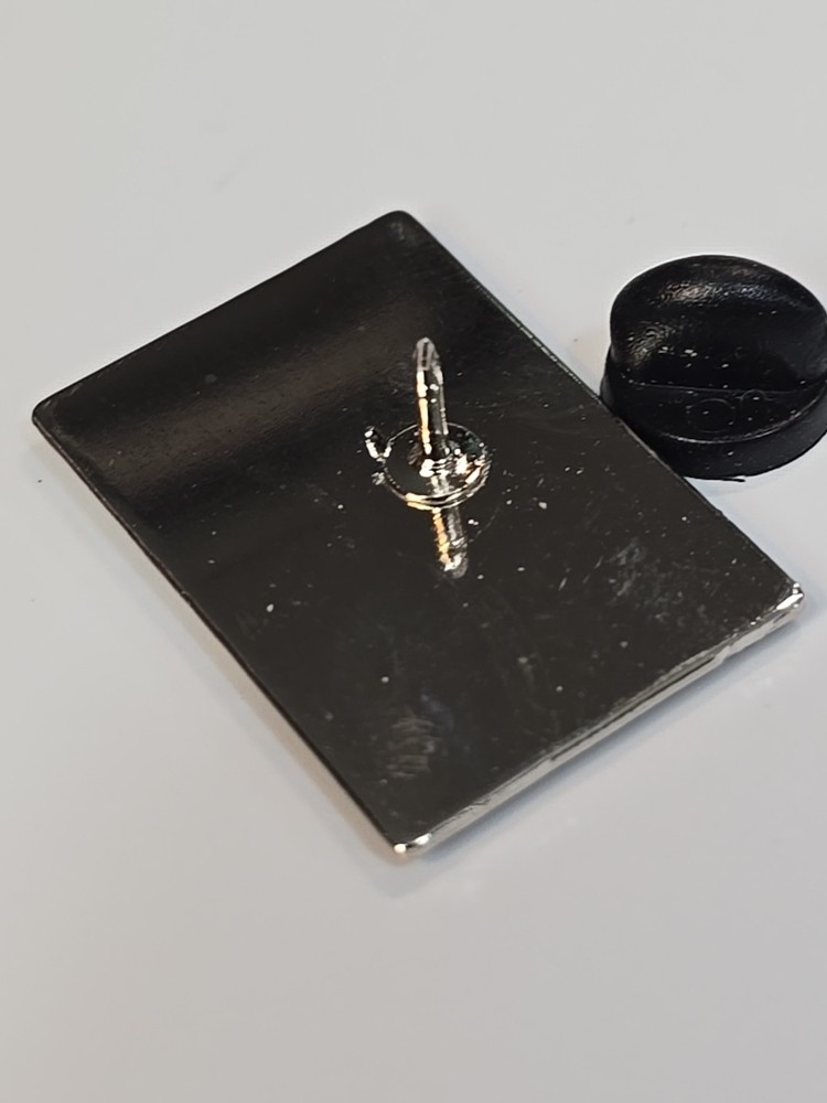Wolf Photo Lapel Pin