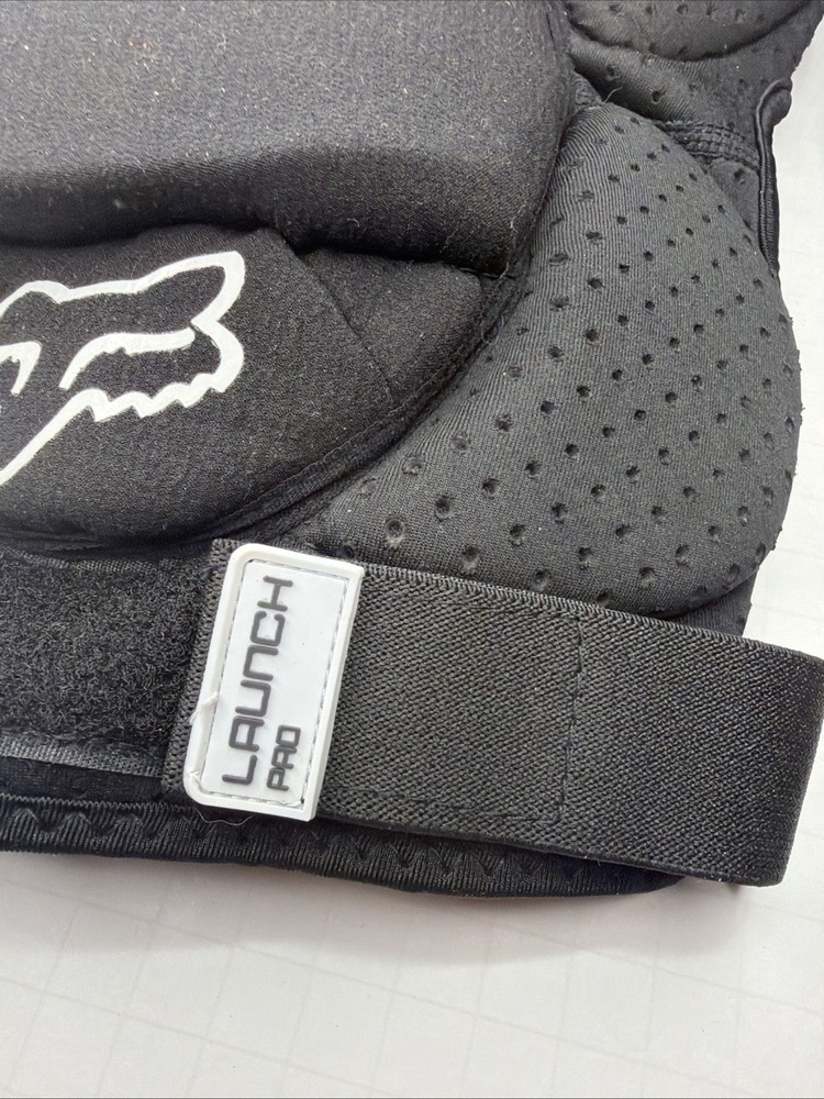 Fox Racing Launch Pro D3O MTB Knee Guards (Small/Medium) (CLEAN, GOOD CONDITION)