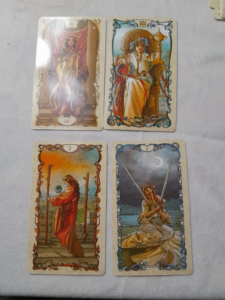 TAROT MUCHA LO SCARABEO