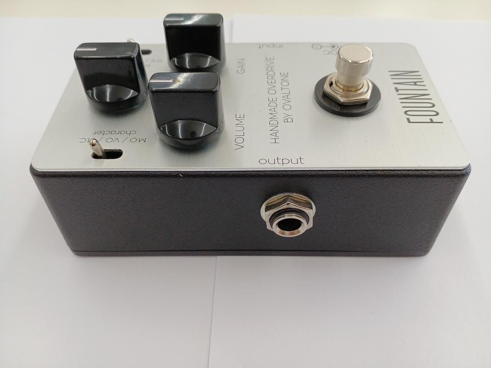 OVALTONE FOUNTAIN Effects Pedal