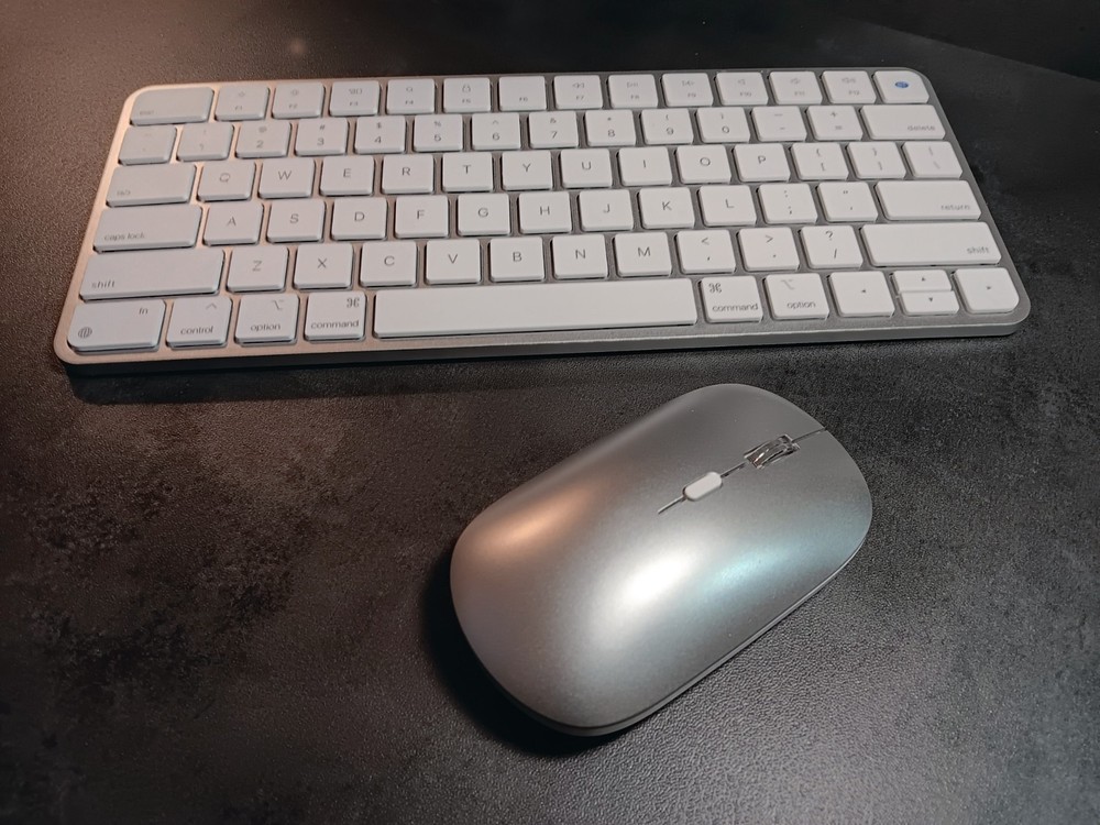 Bluetooth Keyboard Mouse for Mac Rechargeable Slim Quiet iPad iPhone Combo