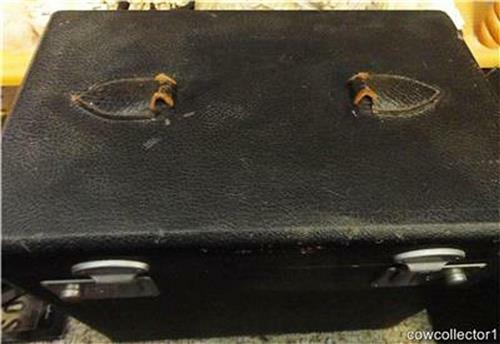 REPLACEMENT HANDLE FOR A SINGER FEATHERWEIGHT 221/222 SEWING MACHINE CASE