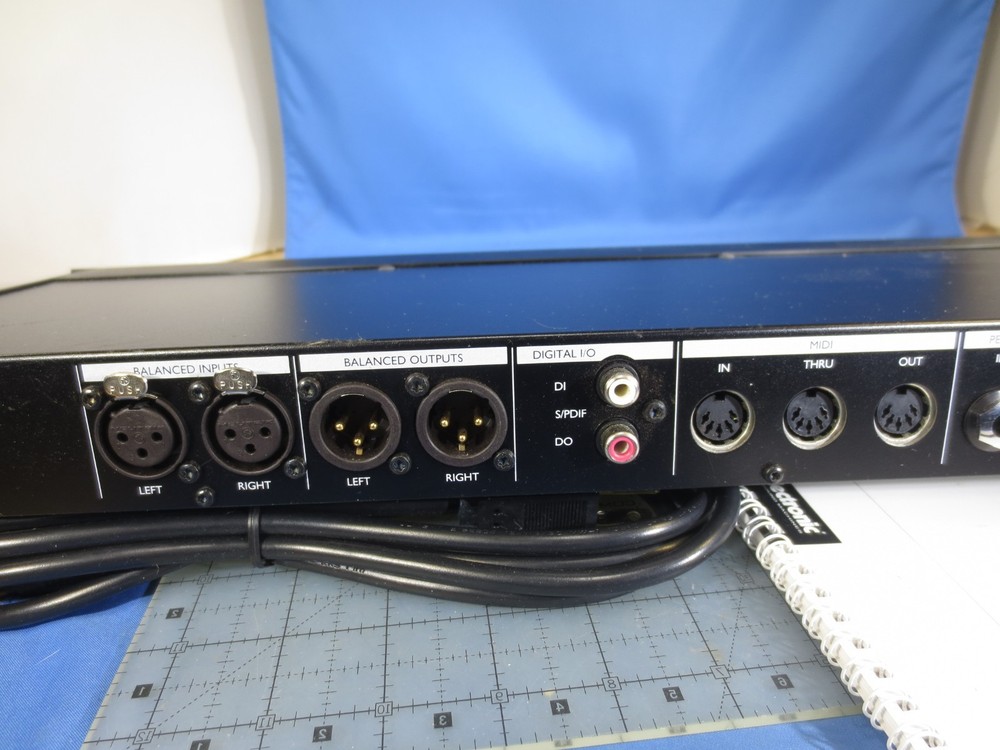 TC Electronic M-One XL Dual Engine Multi-Effects Processor W/ Manual & AC cord.