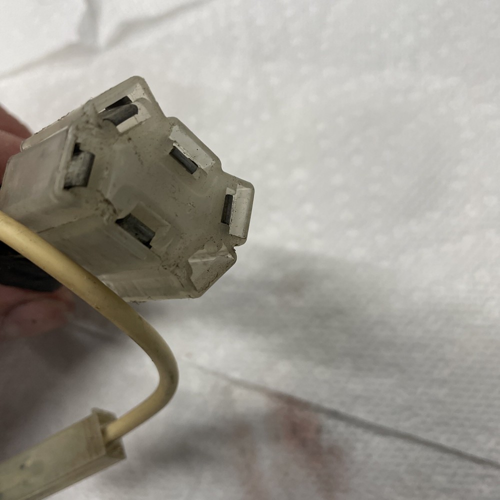 Peterbilt 379 AC Plug On:Off Used