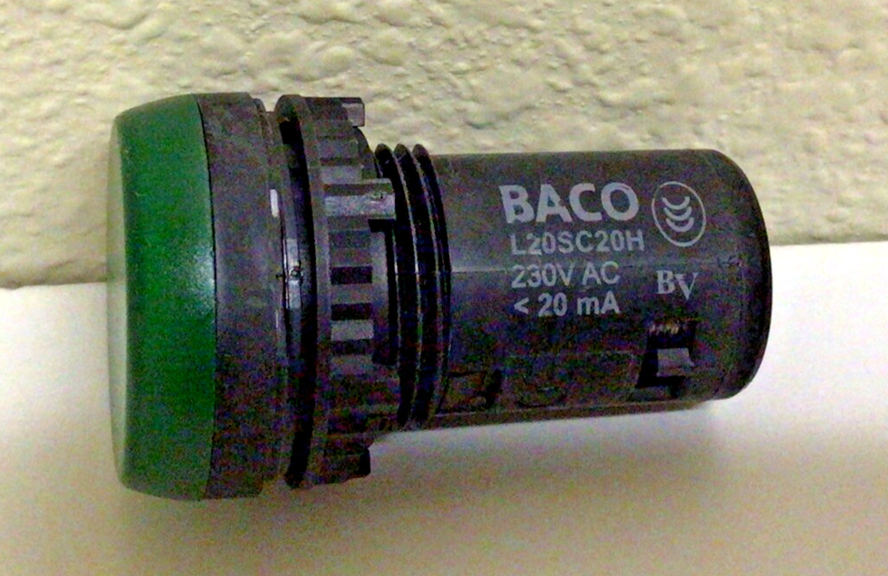 NEW, BACO CONTROLS L20SC20H LIGHT FIXTURE, 230V AC, FREE SHIPPING