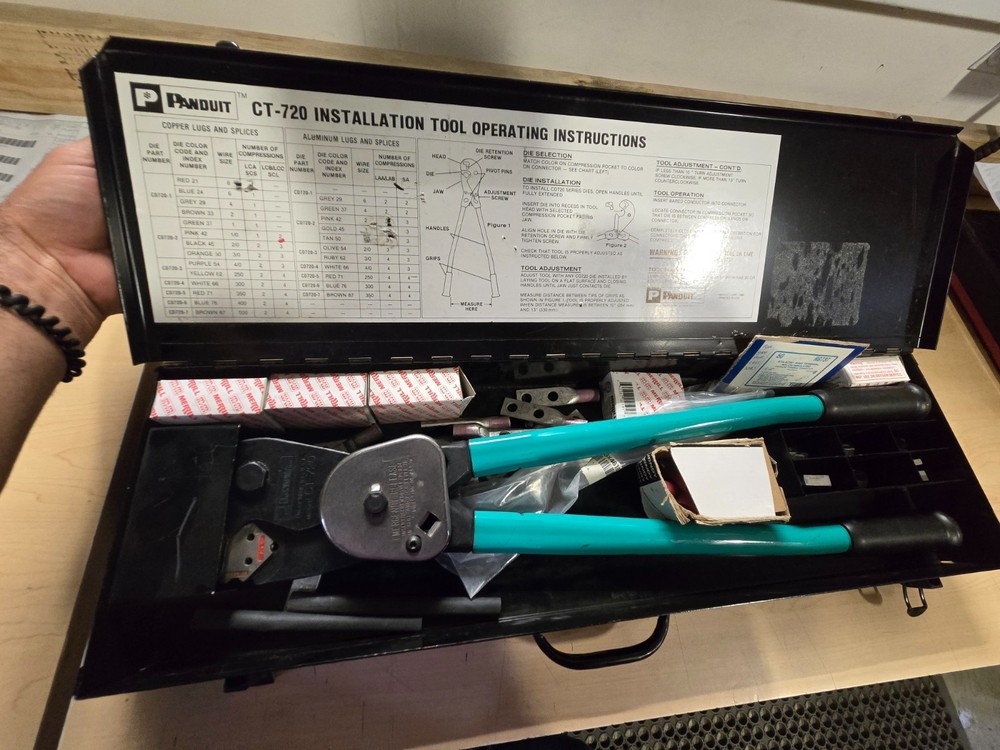 Panduit CT-720Compression Connector Crimping Tool Original Case+Dies&Accessories