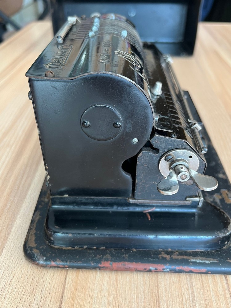 Felix Arithmometer. Mechanical Adding Machine USSR