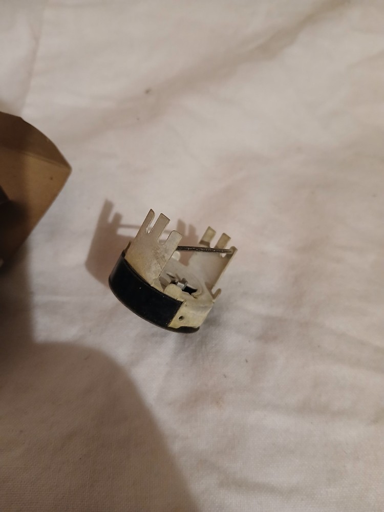Centralab Midget Radiohm k 155 Switch Cover