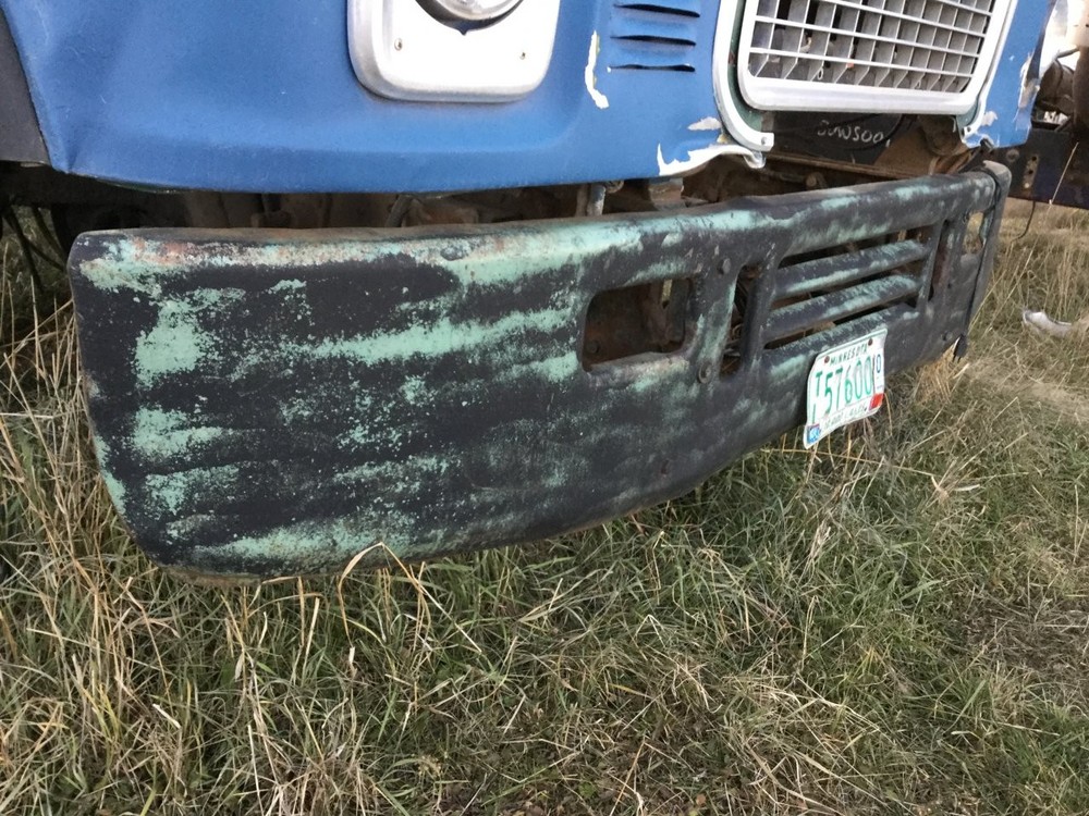 GMC ASTRO 1 PIECE STEEL Bumper - Used