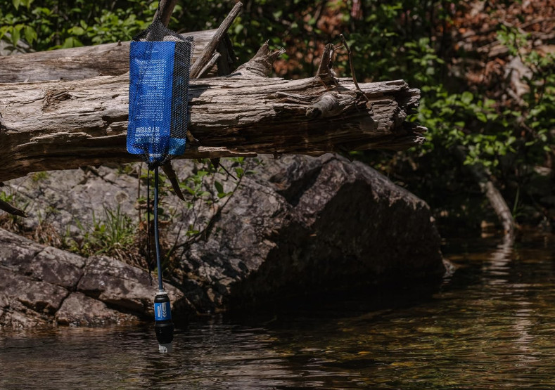 NEW - Squeeze Water Filtration System