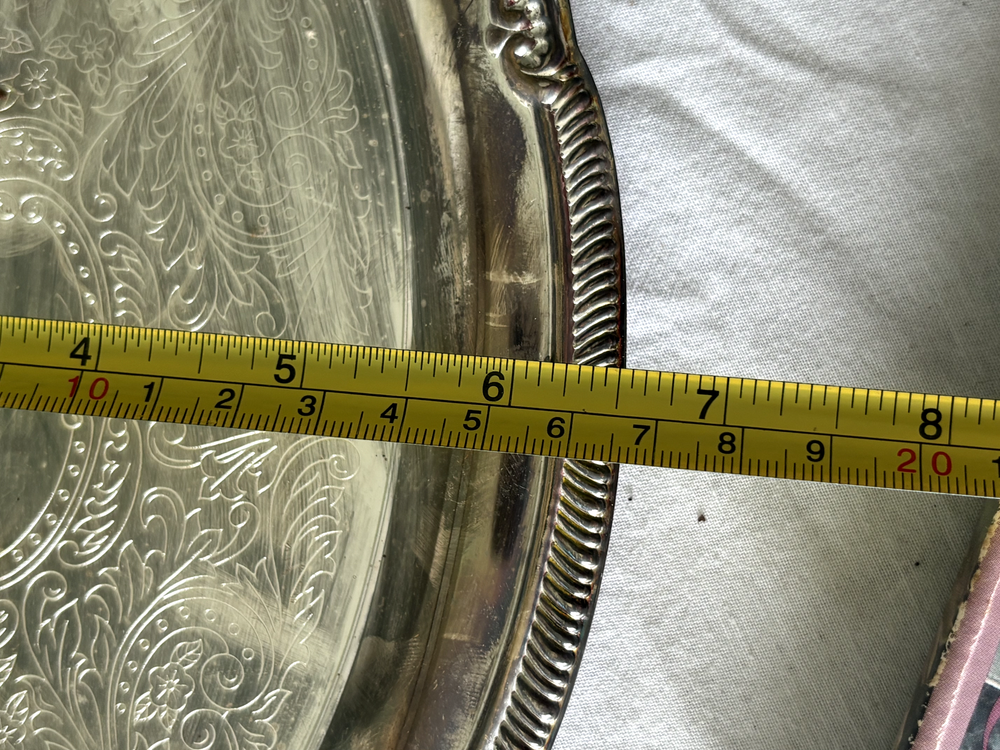 Elegant sliverplated serving tray 9.25" x 6.5"