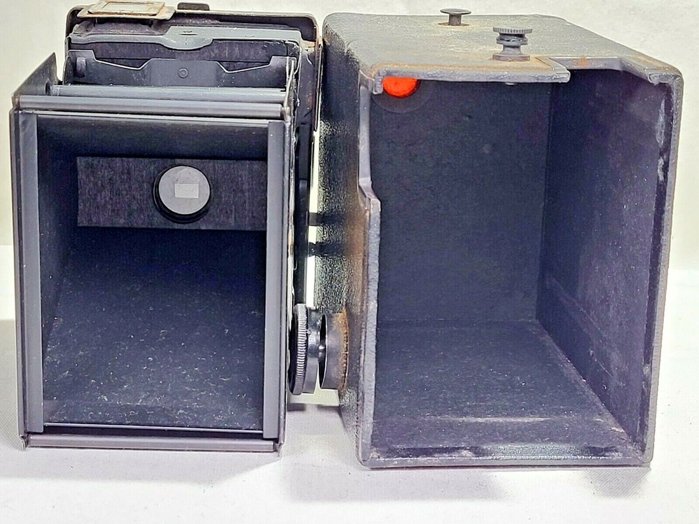 Kodak Brownie Junior Six-20 Box Camera, Missing Top Leather Handle, Shutter Work