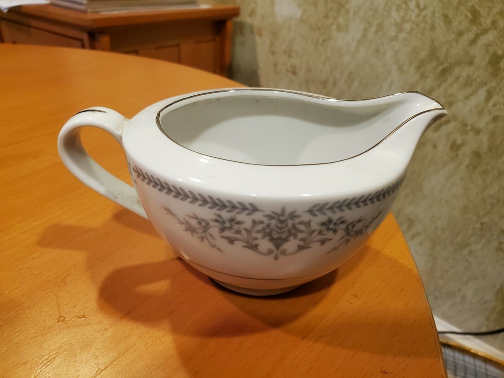 Banbury Inn creamer