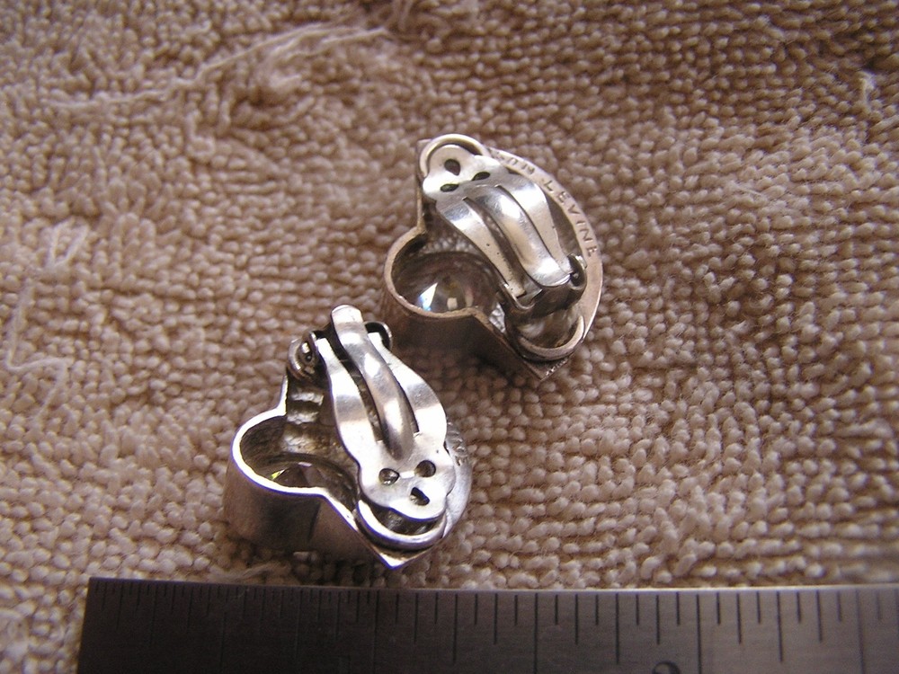 Beautiful Vintage Levine Earrings