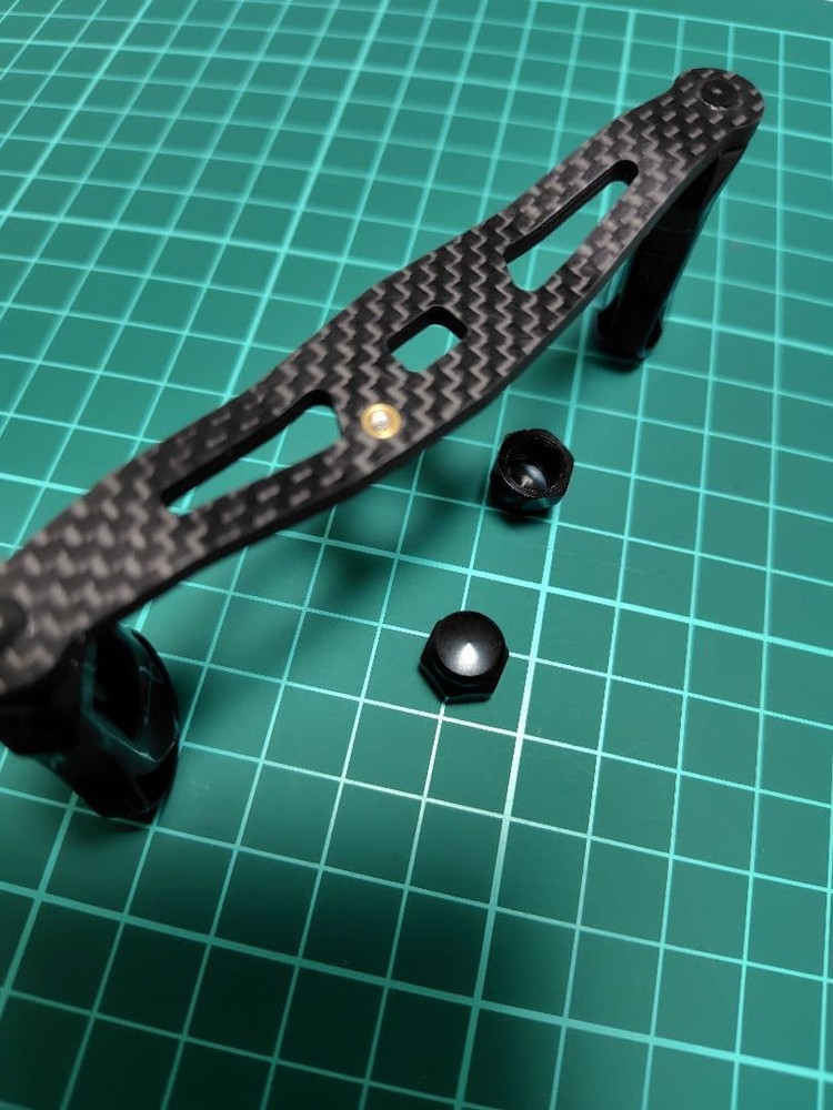 Bait reel handle left and right