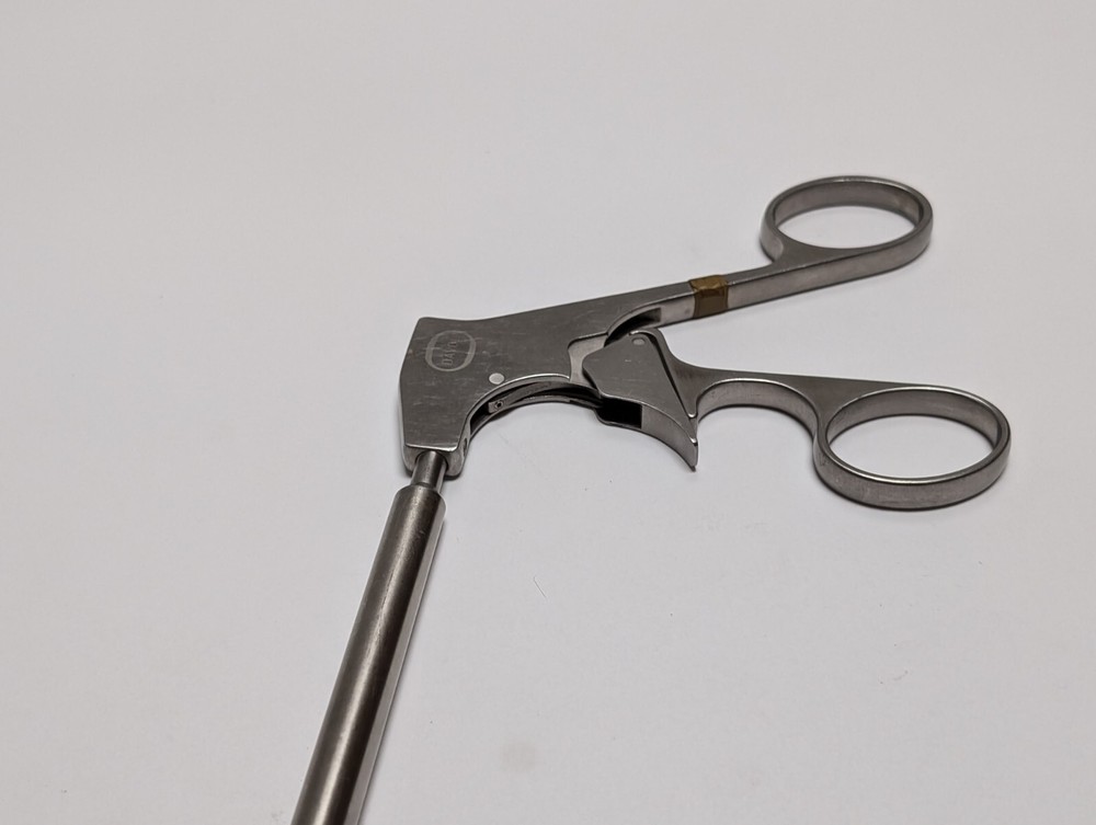 DAVOL 5875000 Grasper (USED).