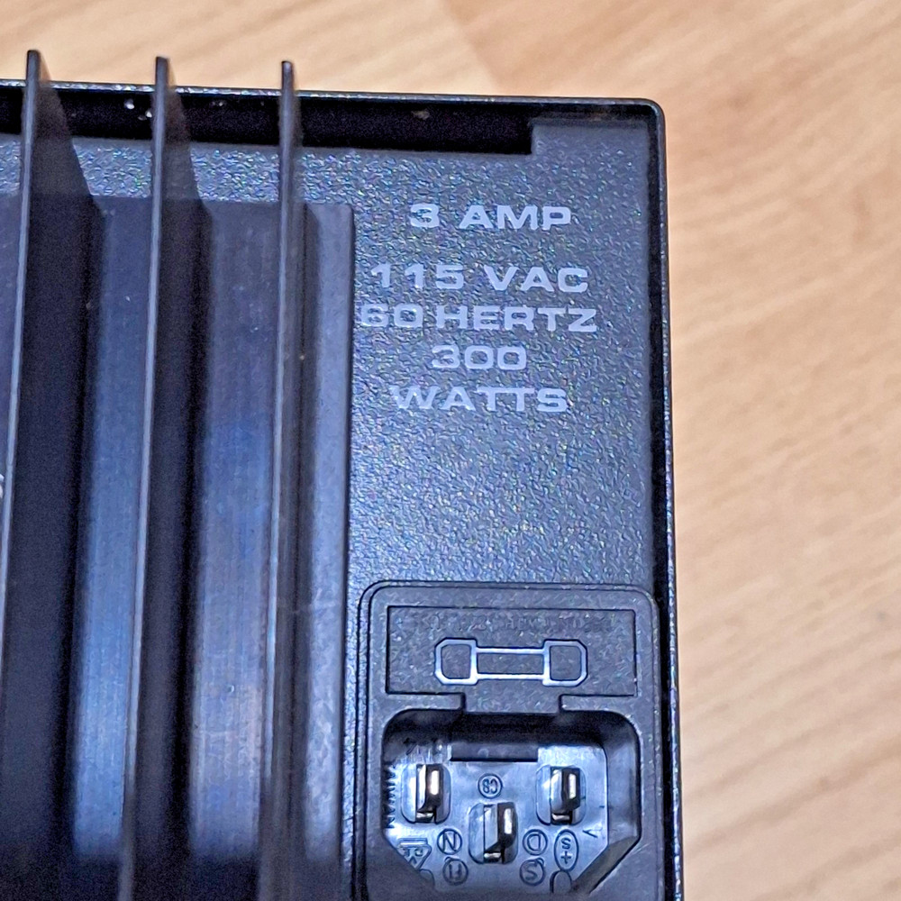 Astron RS-12A Power Supply 13.8VDC Output