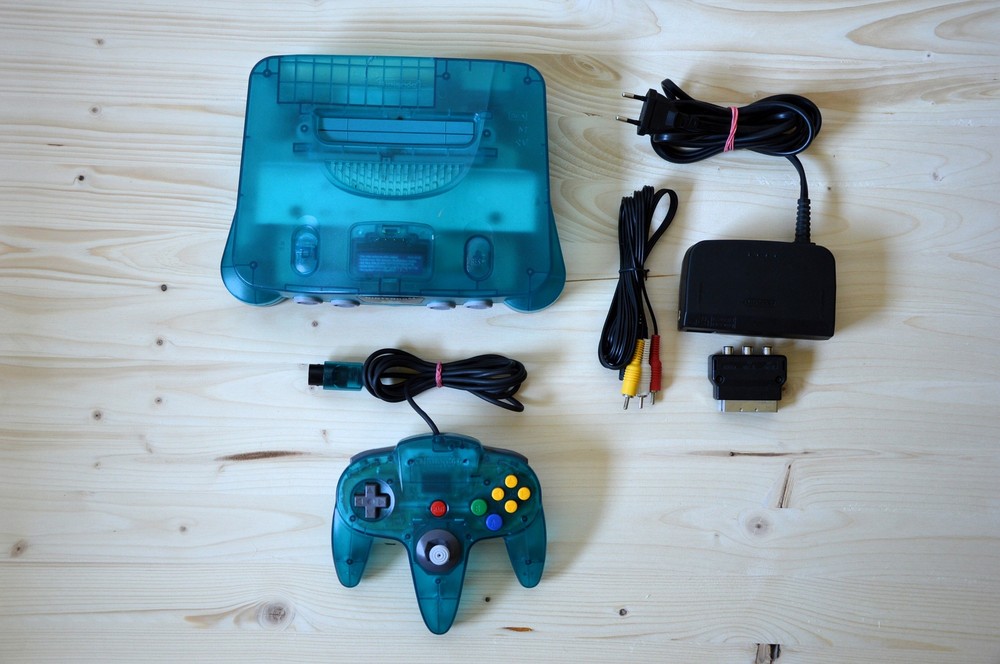 N64 - Nintendo 64 Console Clear Blue-White with Original Controller