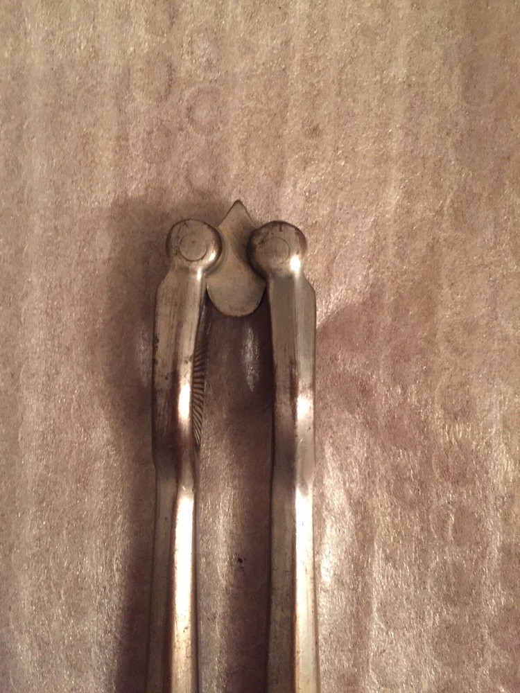 HIGH QUALITY ANTIQUE 18TH CENTURY 1700'S SOLID WROUGHT IRON NUTCRACKER ENGLAND