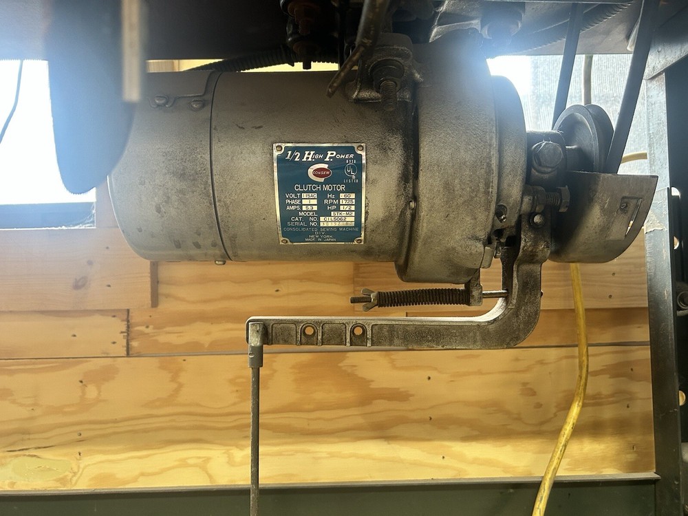 Consew 225 Sewing Machine