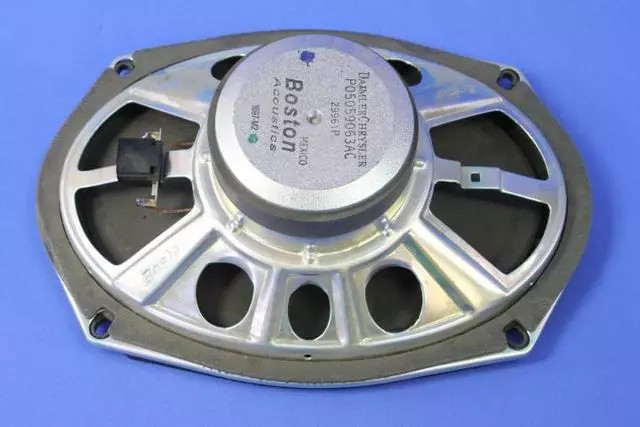 Genuine Mopar Speaker Right US Canada 5059063AC