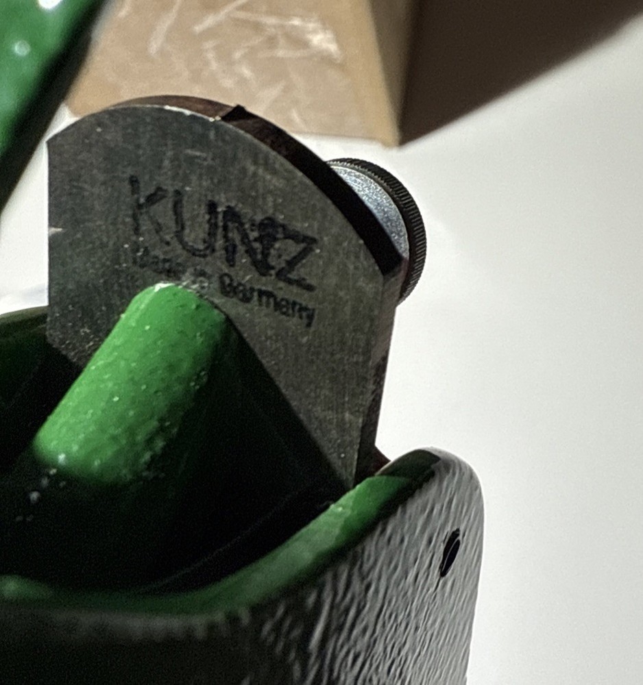 Kunz • Model 100 • Small Squirrel Tail Plane • New