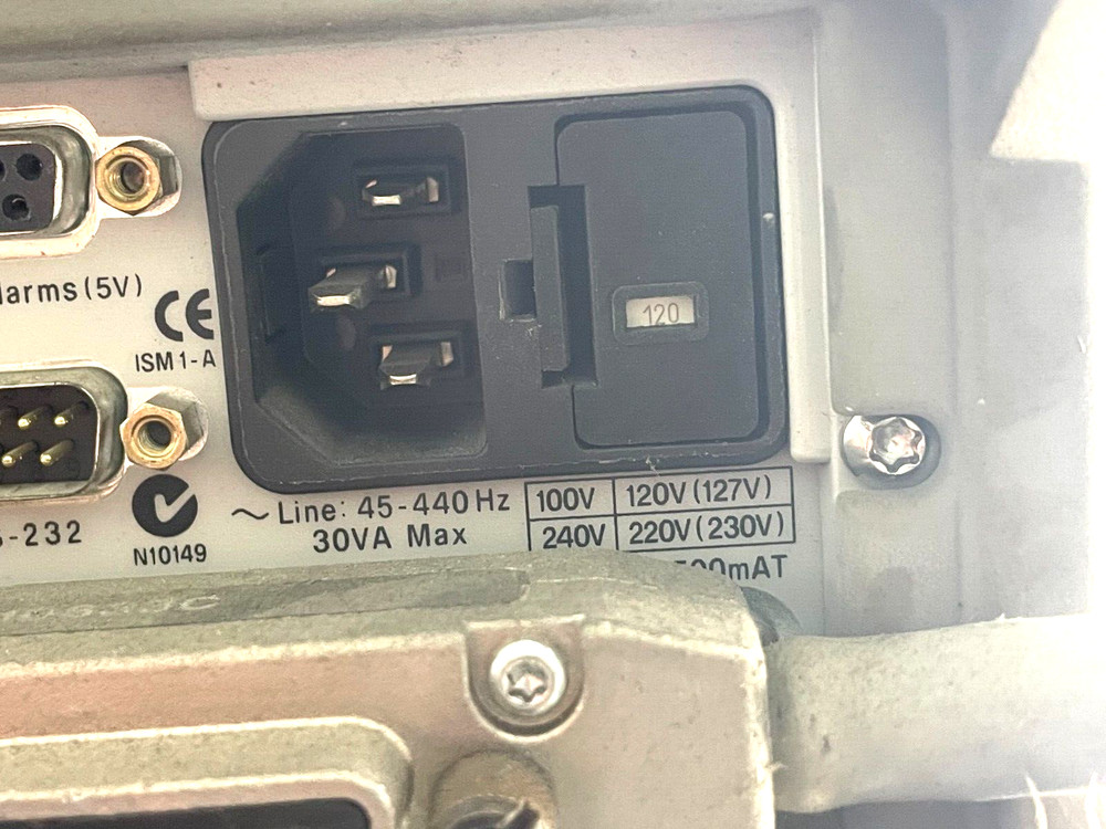 AGILENT DATA ACQUISITION/SWITCH UNIT 34970A *BROKEN HANDLE-SEE PICS*