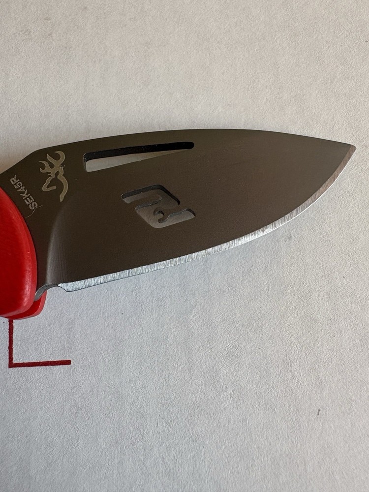 Snap-on Compact Folding Lockback Knife. Red