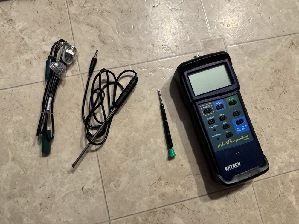 Extech Heavy Duty pH, mV & Temperature Meter Model 407227