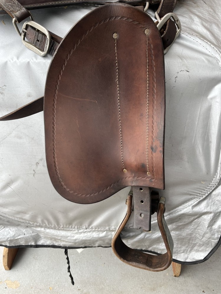 WW2 US Cavalry McClellan Saddle Leather Original Stirrups 1942