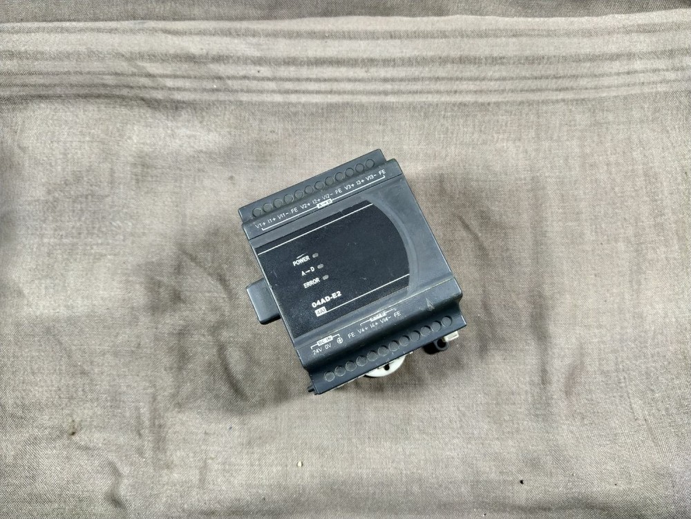 Delta Electronics DVP04AD-E2 Input Output Module DVP04ADE2