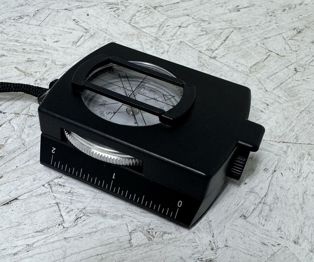 Eyeskey Navigation Compass Great Condition With Manual And Green Case