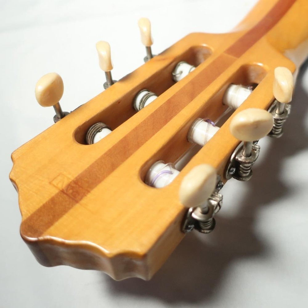 Kawai Gt-68 Classical Guitar Side Back Tiger Heather