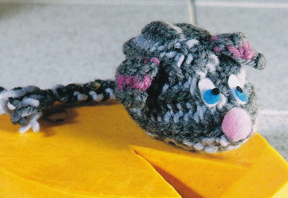 FUN Kitty's Favorite Mouse Toy/ Crochet Pattern INSTRUCTIONS ONLY