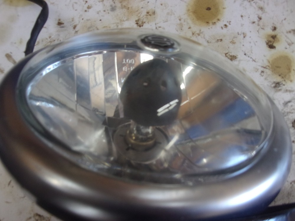 2009 HARLEY DAVIDSON XL 883 FRONT HEADLIGHT