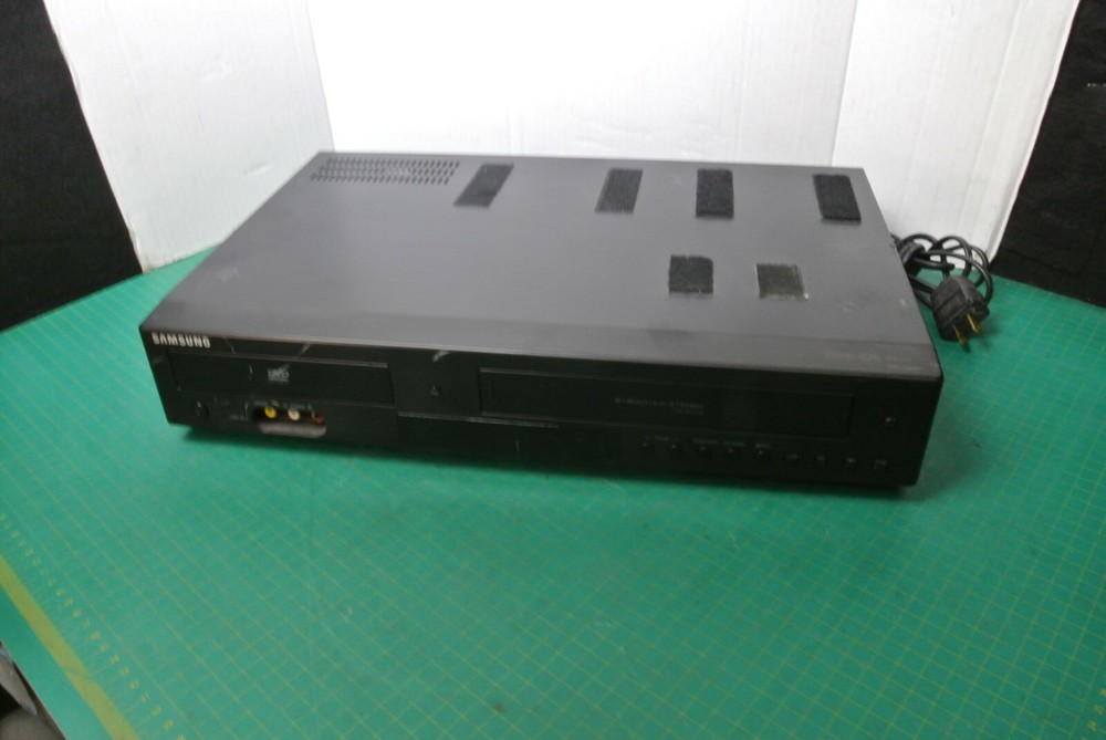 Samsung DVD-V6800 VHS VCR  Tested Working NO REMOTE